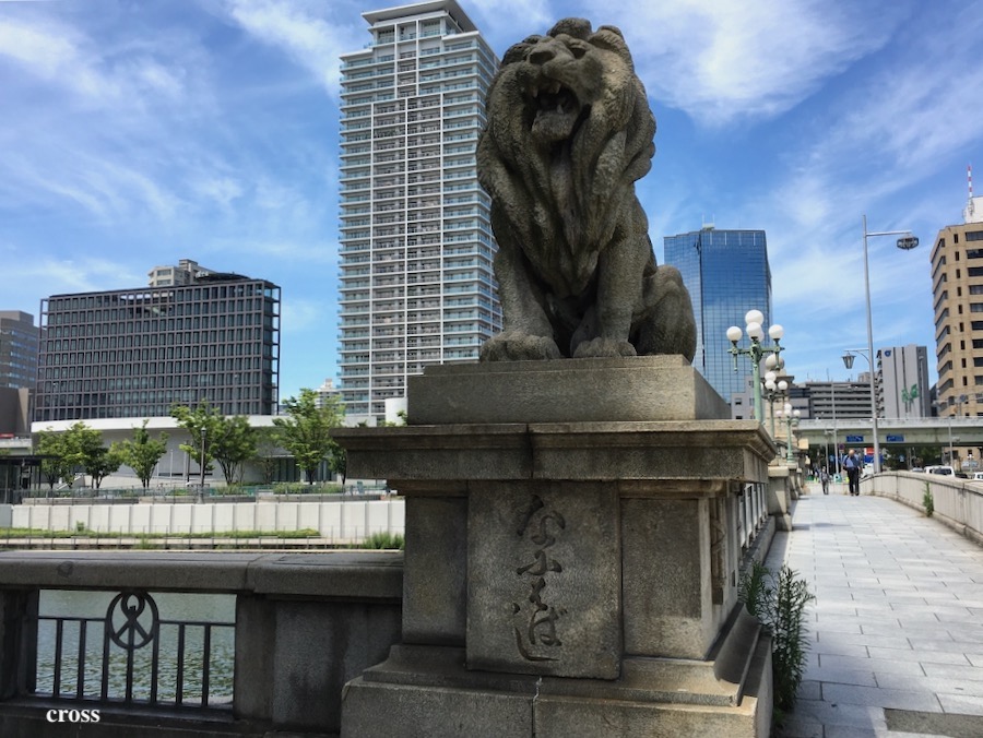 難波橋ライオン像